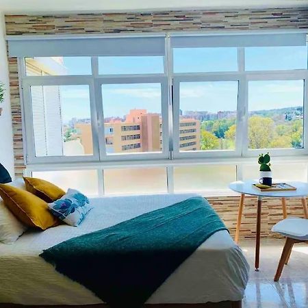 Alterhome Luminoso Estudio Con Piscina Y Maravillosas Vistas Torremolinos Exterior foto