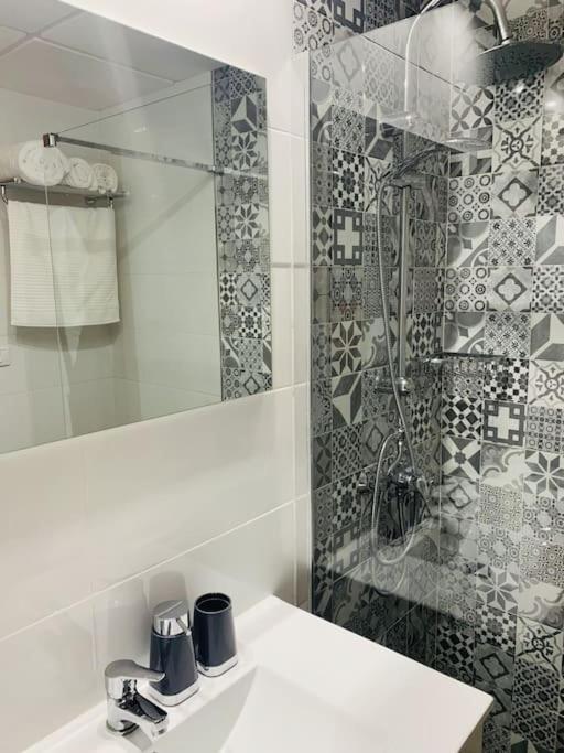 Alterhome Luminoso Estudio Con Piscina Y Maravillosas Vistas Torremolinos Exterior foto
