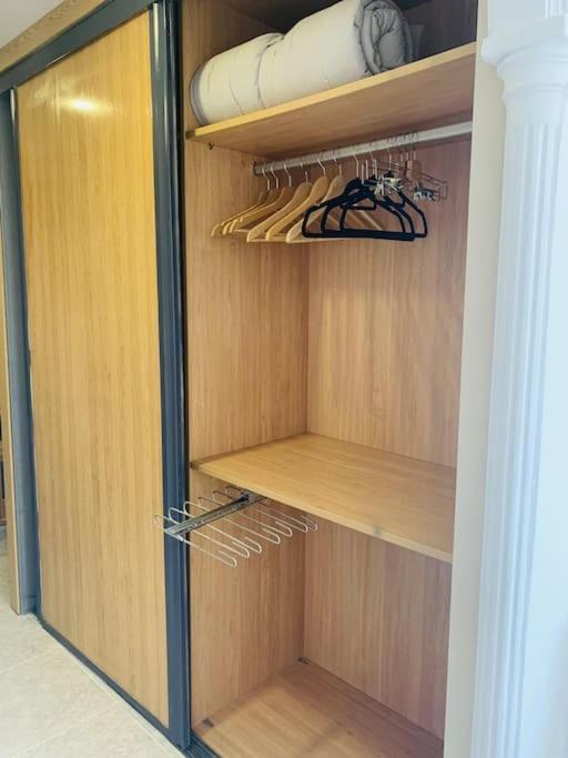 Alterhome Luminoso Estudio Con Piscina Y Maravillosas Vistas Torremolinos Exterior foto