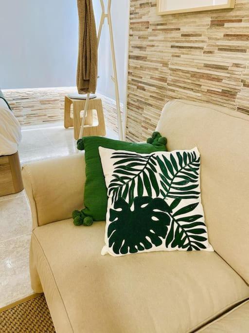 Alterhome Luminoso Estudio Con Piscina Y Maravillosas Vistas Torremolinos Exterior foto